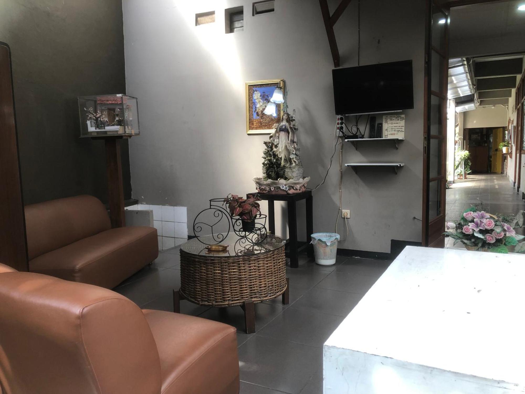 בנדונג De Riau Guesthouse מראה חיצוני תמונה